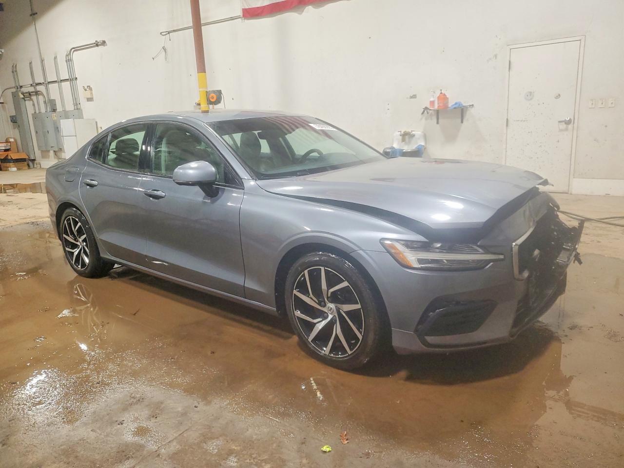 2020 VOLVO S60