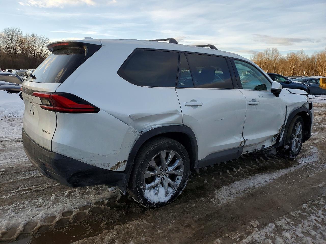 2024 TOYOTA HIGHLANDER