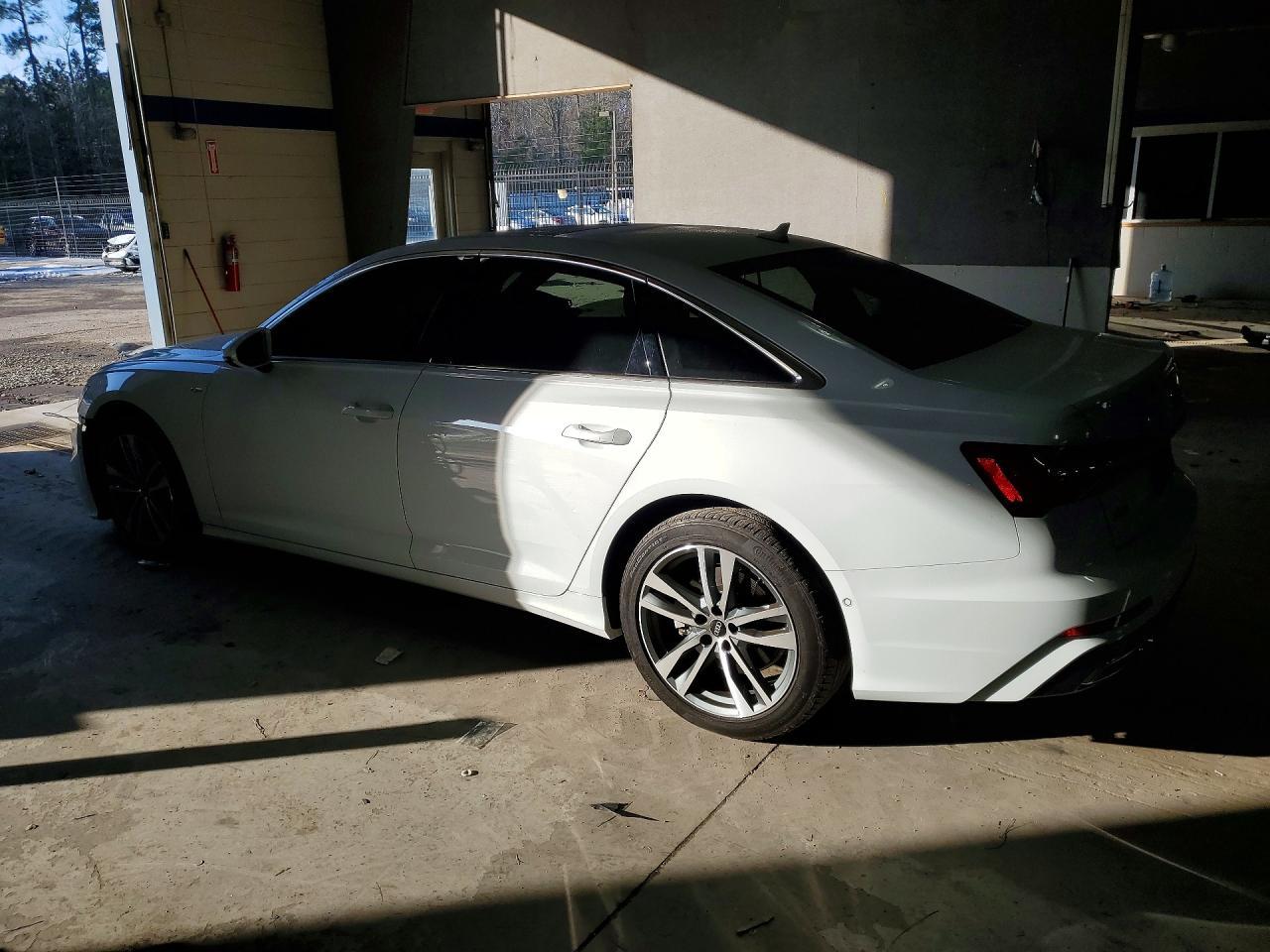 2021 AUDI A6