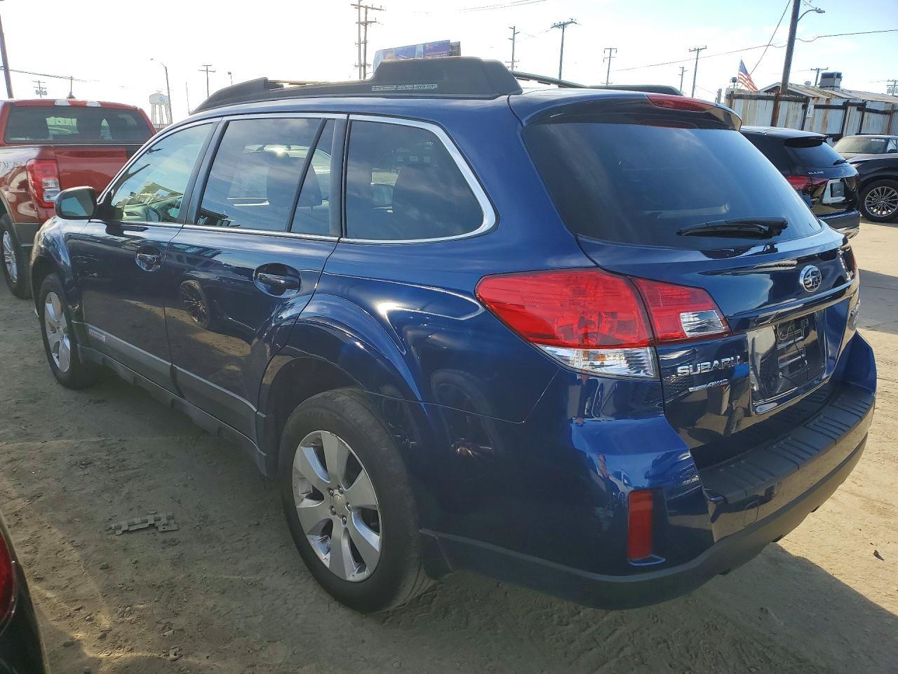 2010 SUBARU Outback