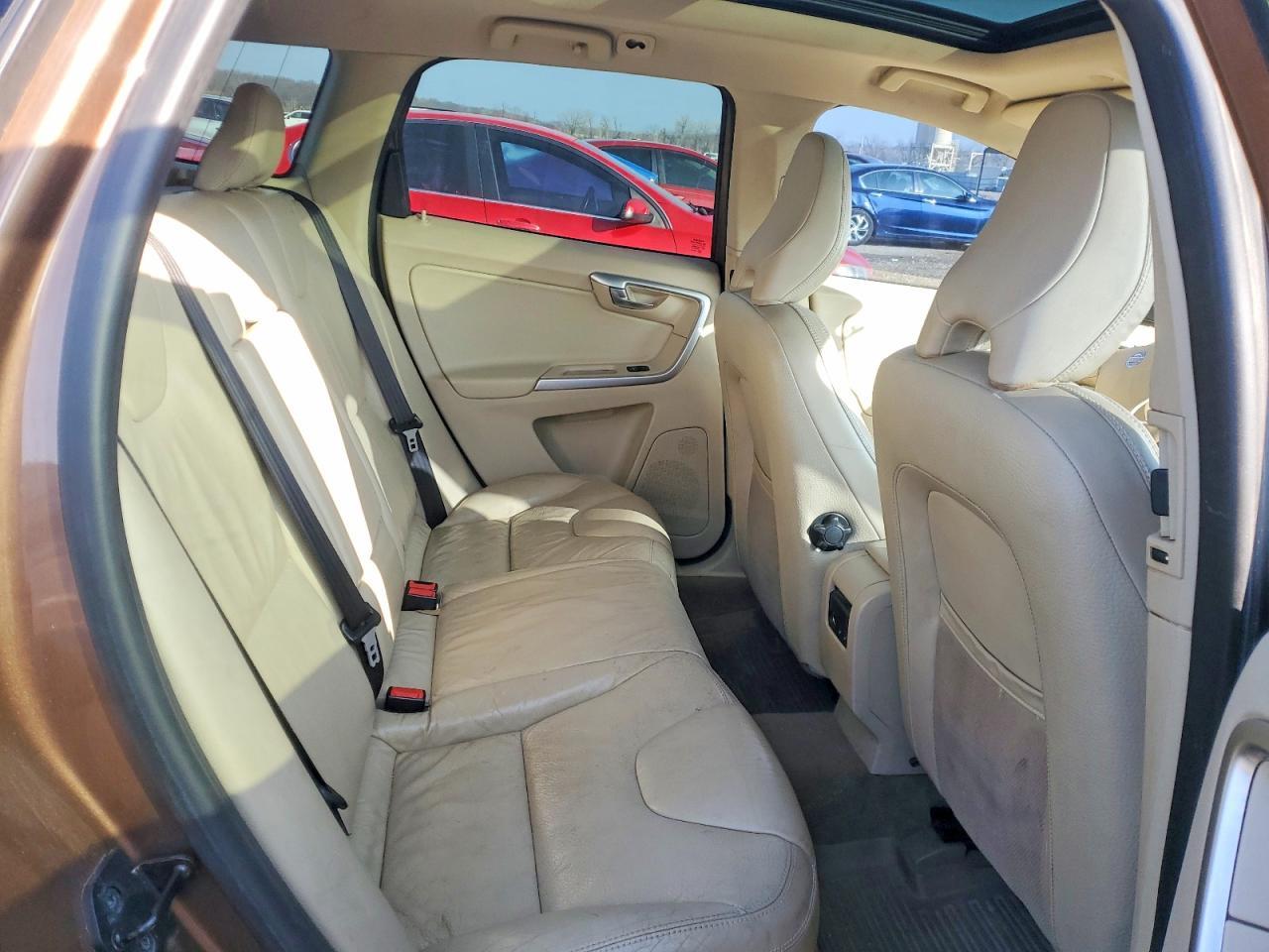 2010 VOLVO XC60