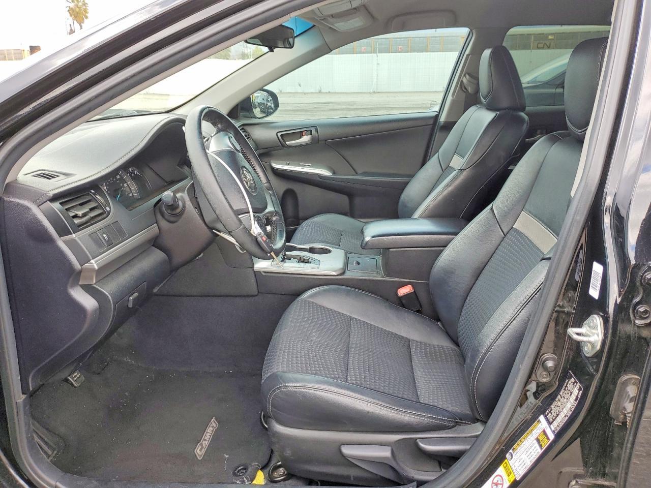 2014 TOYOTA CAMRY