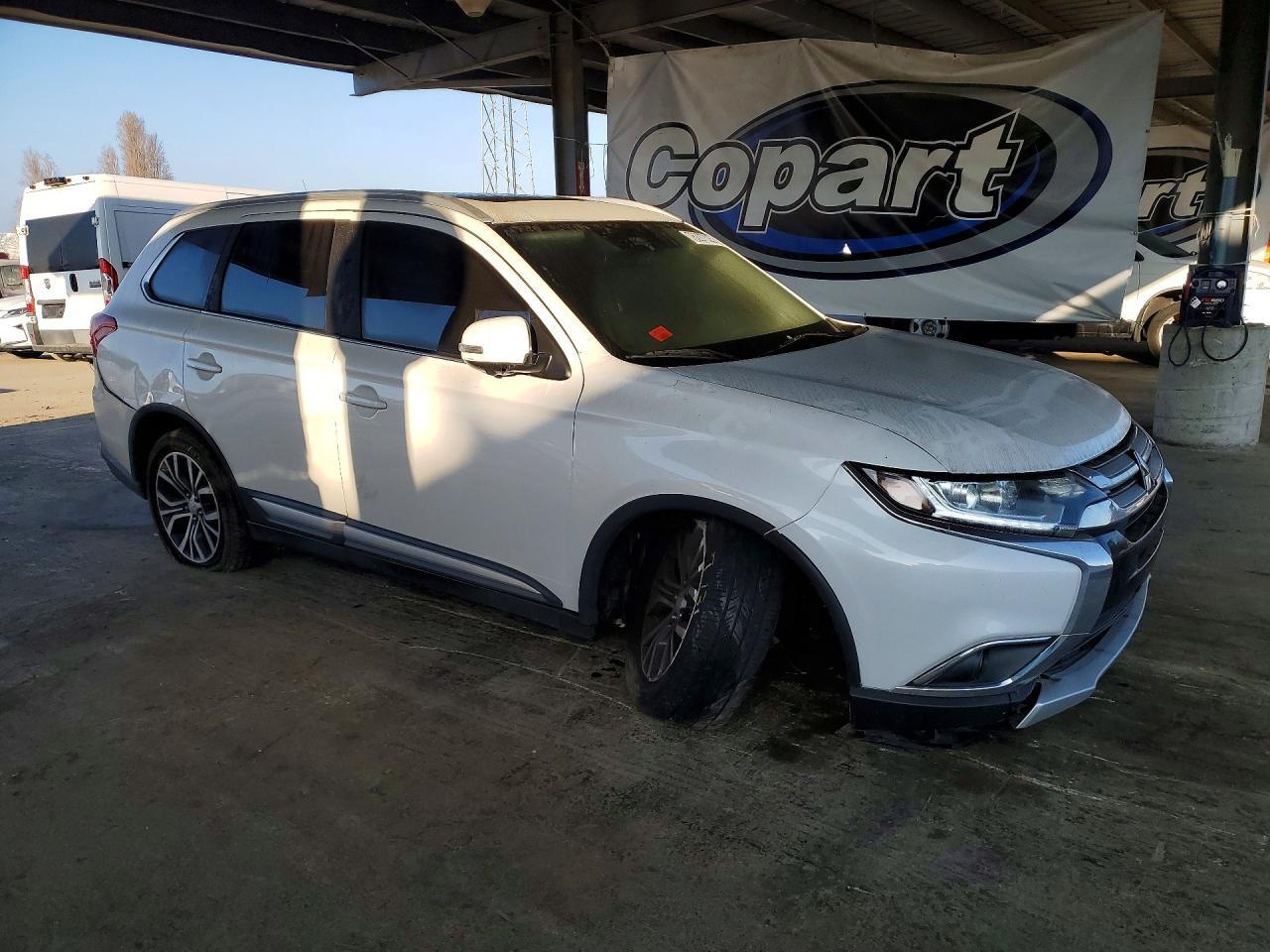 2018 MITSUBISHI outlander