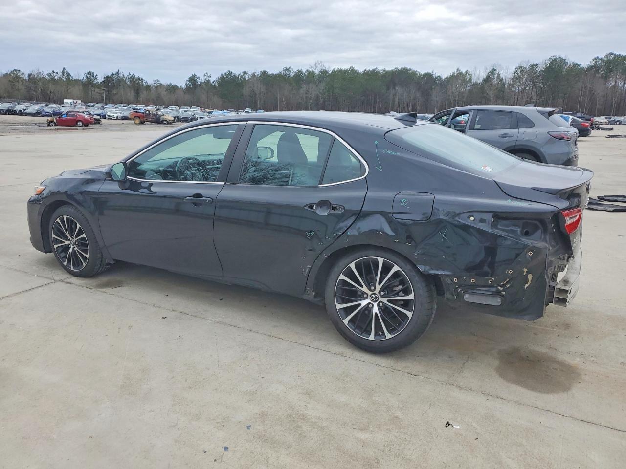 2019 TOYOTA CAMRY