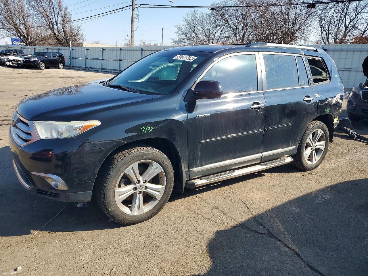 2013 TOYOTA HIGHLANDER