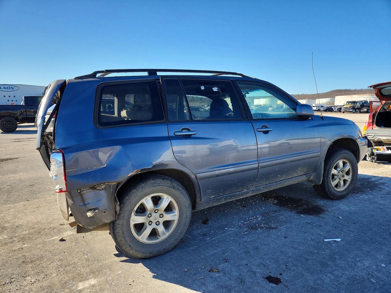 2003 TOYOTA HIGHLANDER