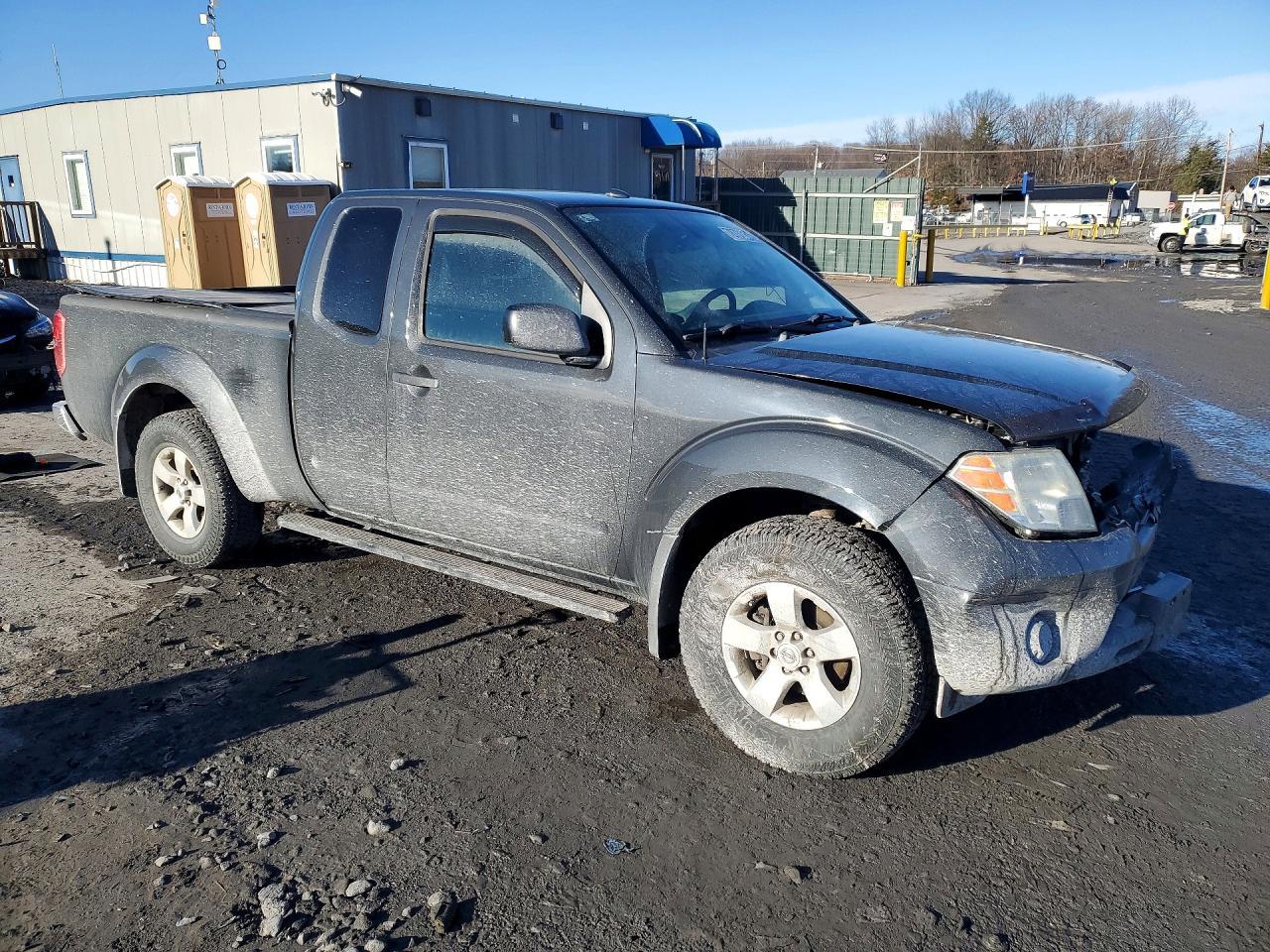 2012 NISSAN Frontier