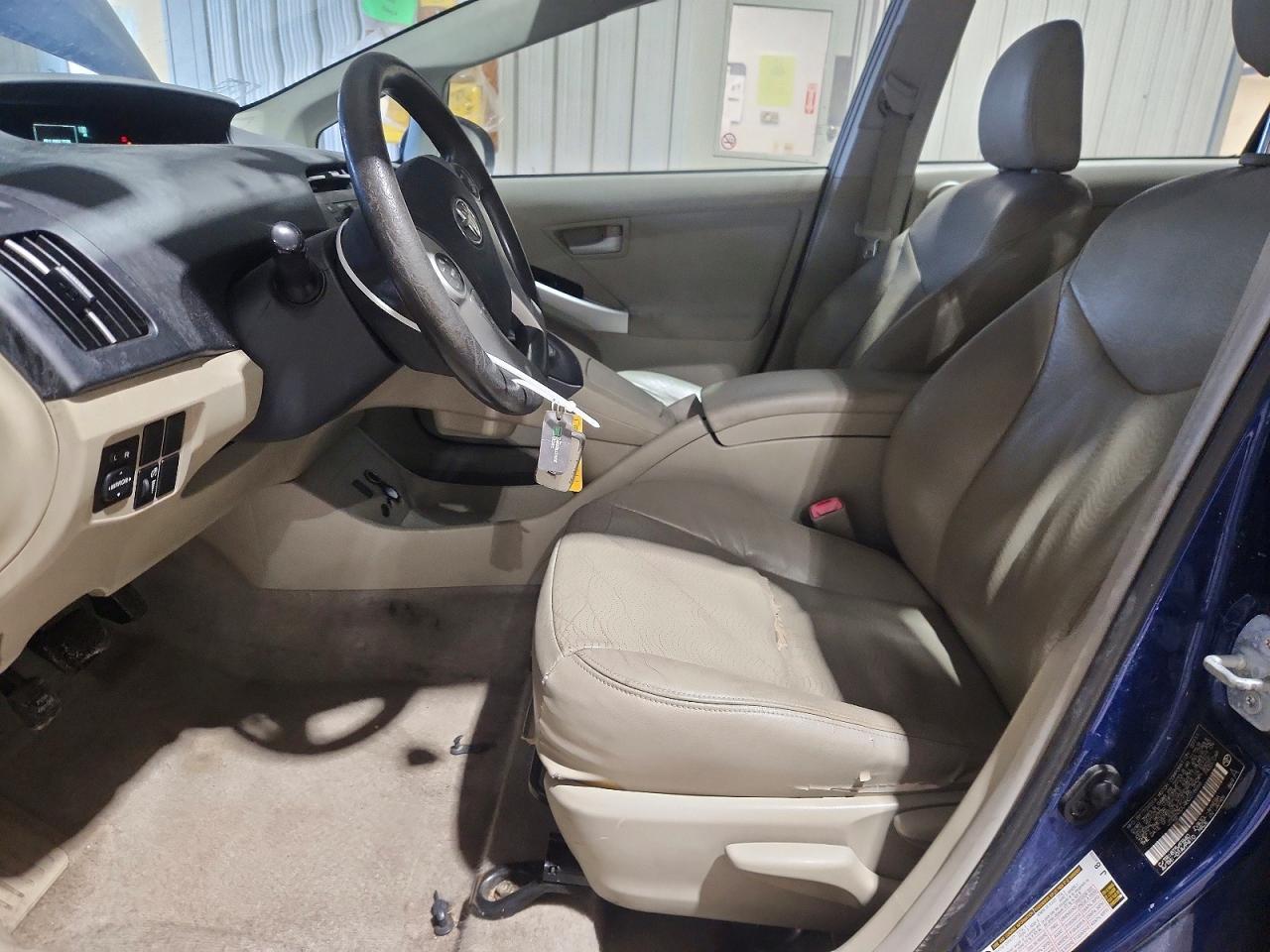 2011 TOYOTA PRIUS