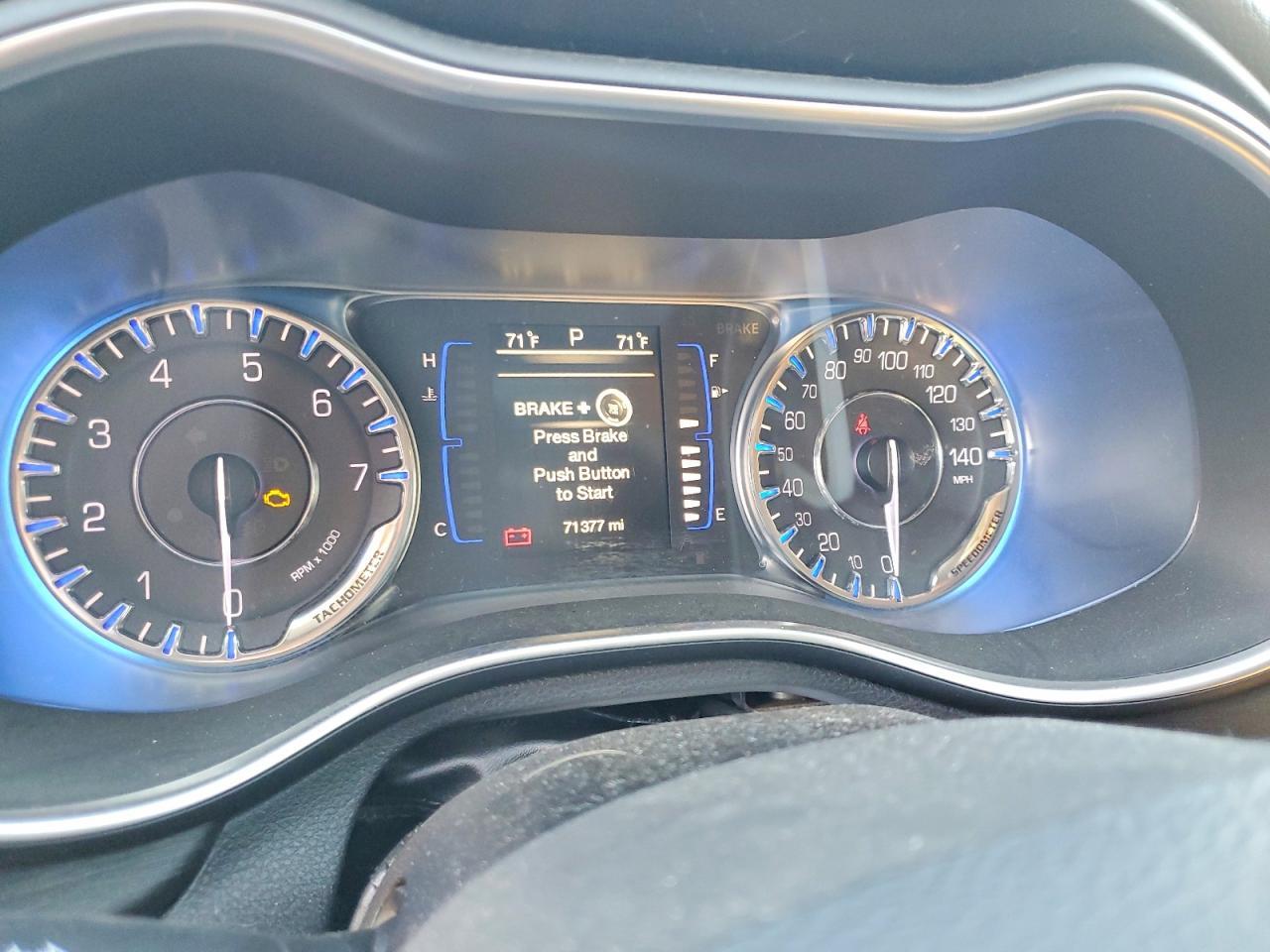 2015 CHRYSLER 200