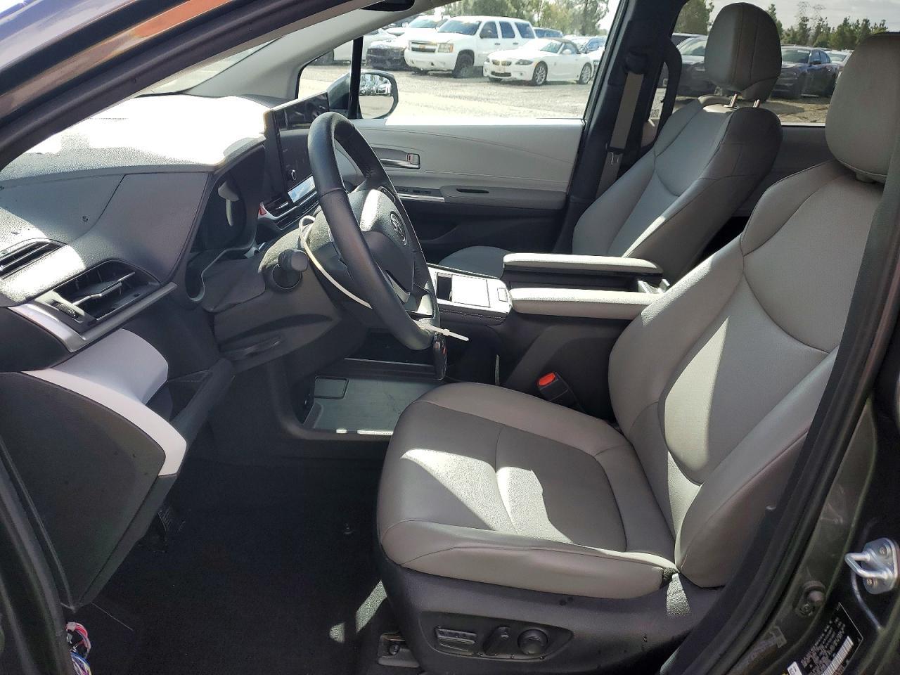 2025 TOYOTA SIENNA