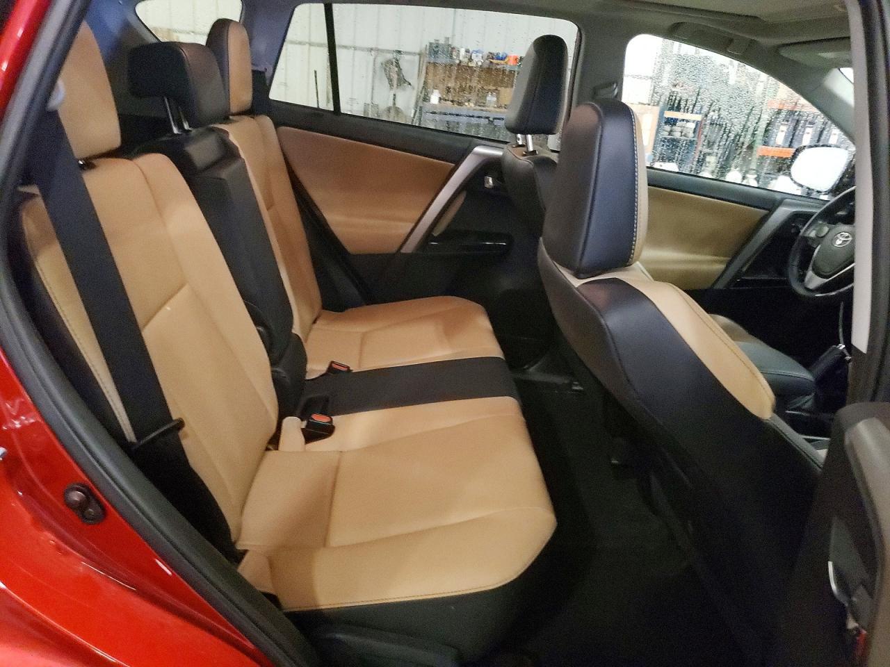 2016 TOYOTA RAV4