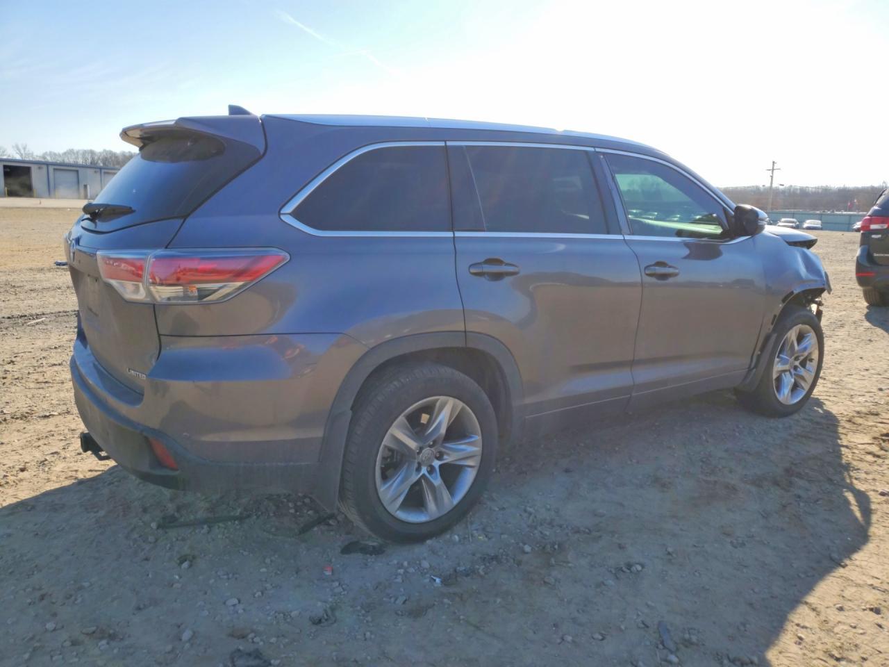 2015 TOYOTA HIGHLANDER