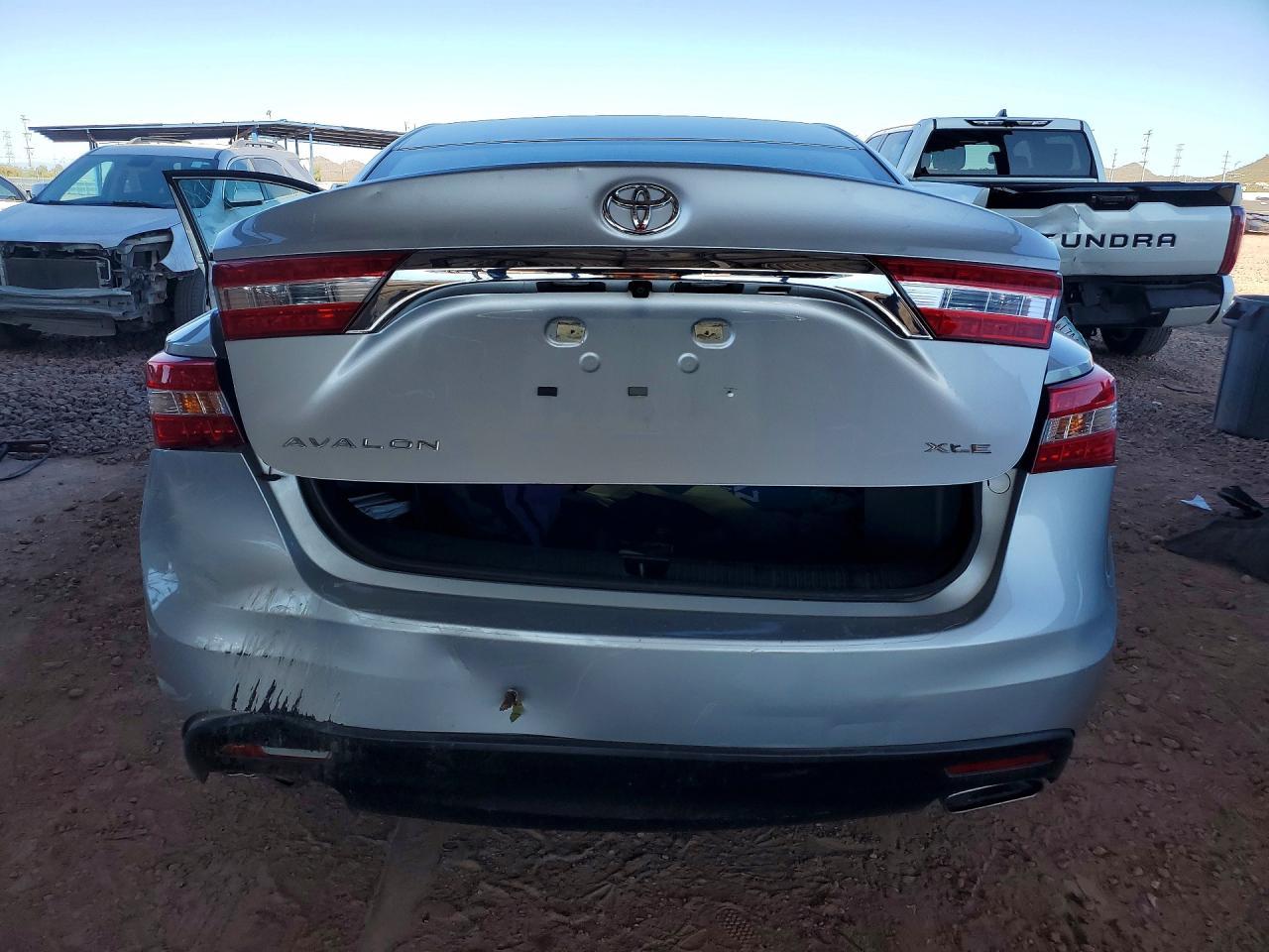 2013 TOYOTA Avalon