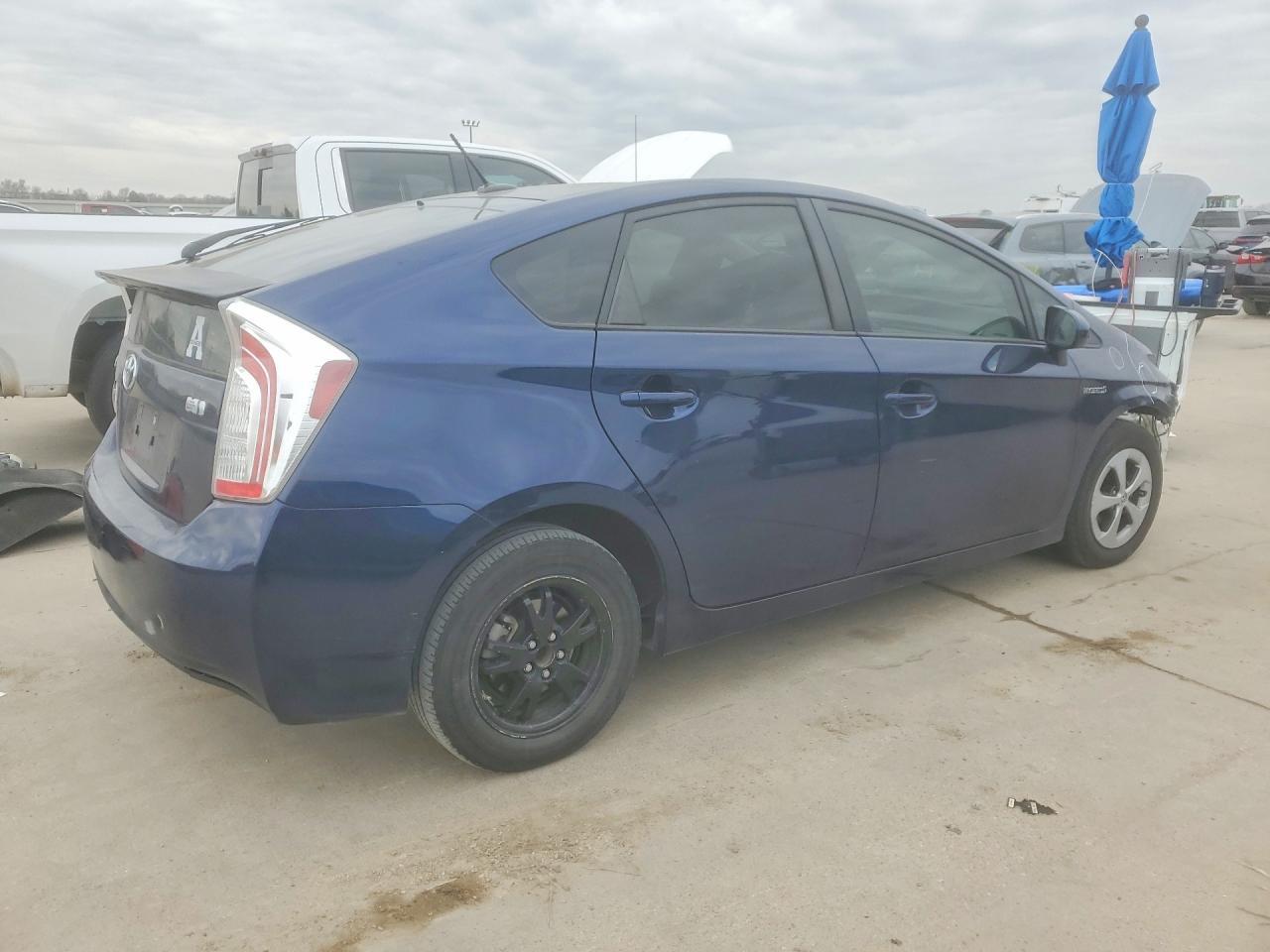2013 TOYOTA PRIUS