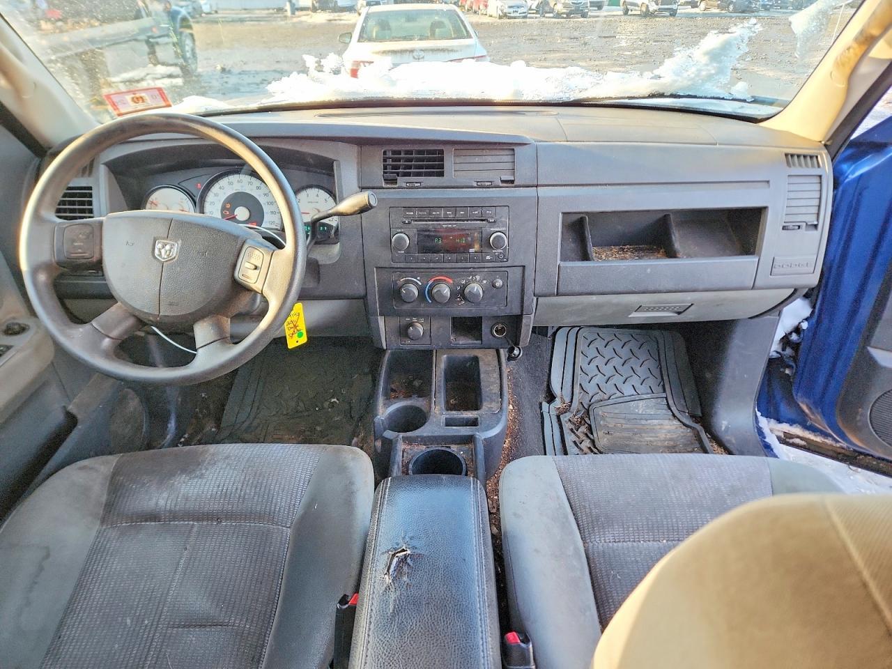 2011 DODGE Dakota
