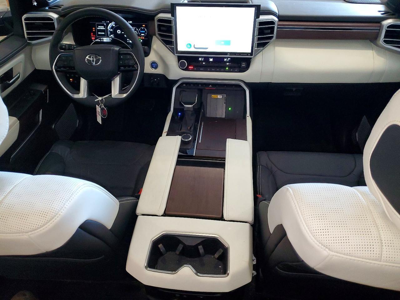 2024 TOYOTA TUNDRA