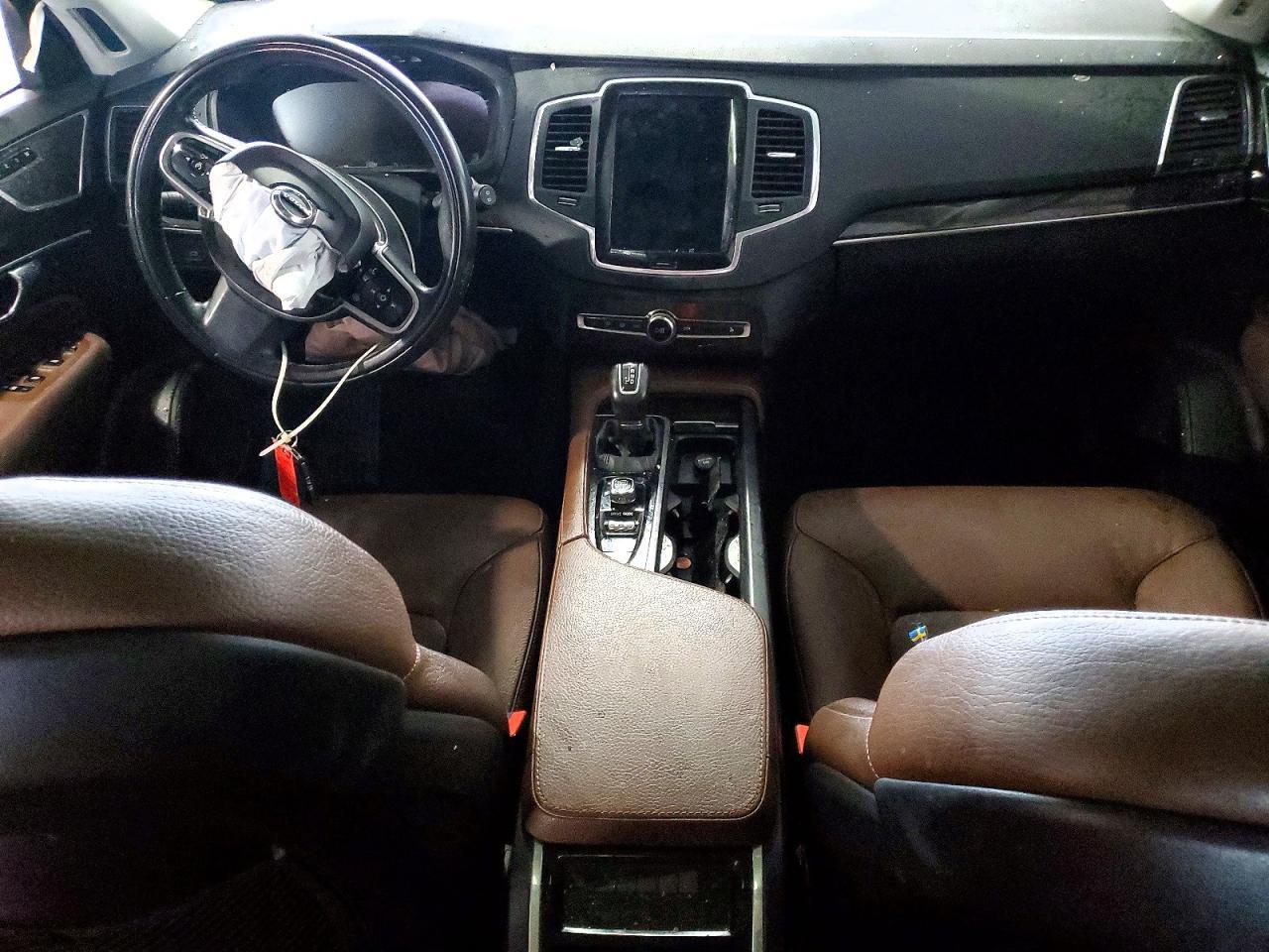 2019 VOLVO XC90