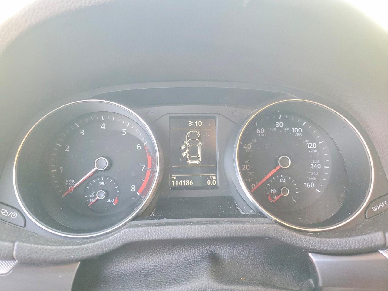2017 VOLKSWAGEN Passat