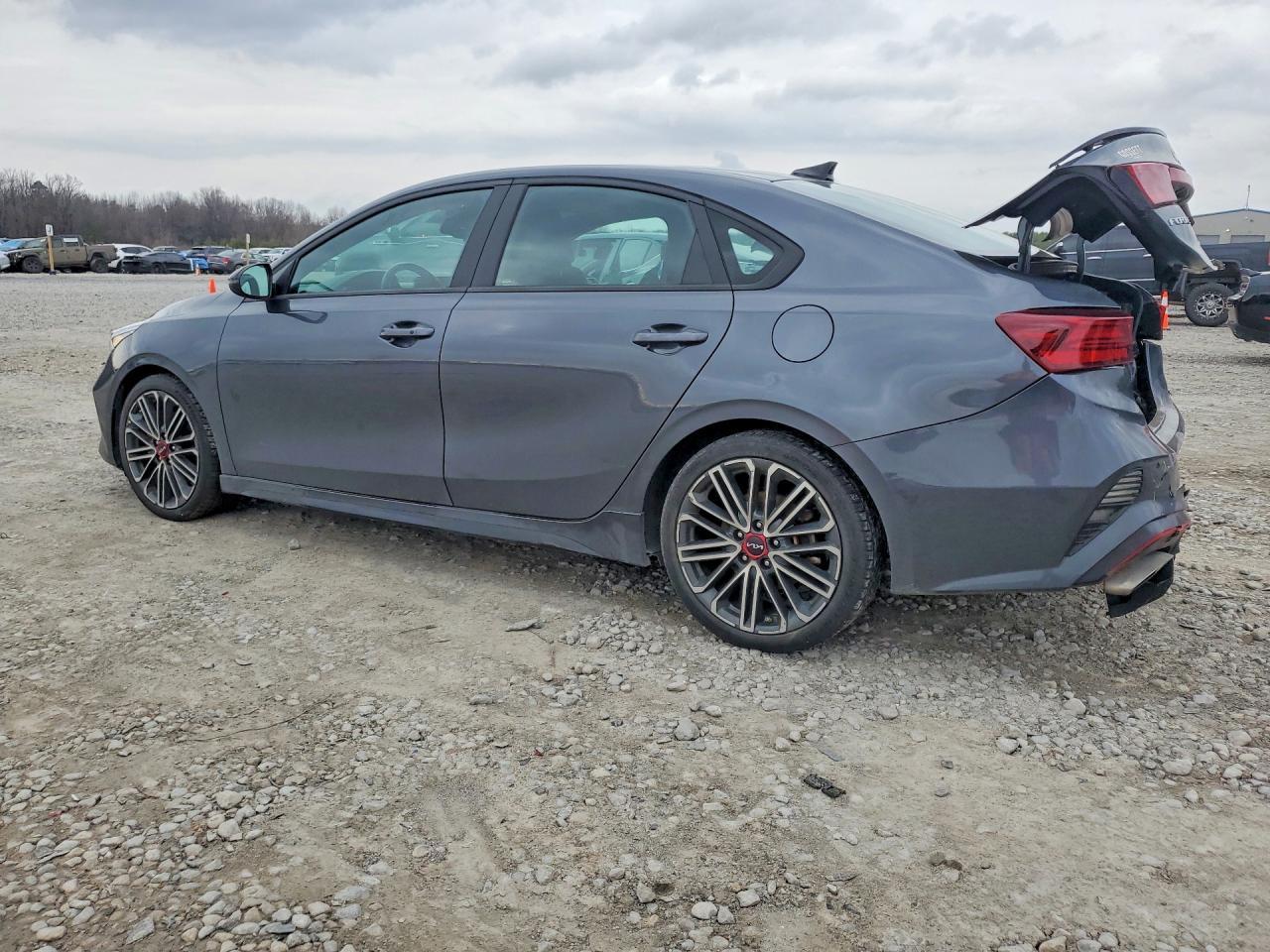 2023 KIA FORTE
