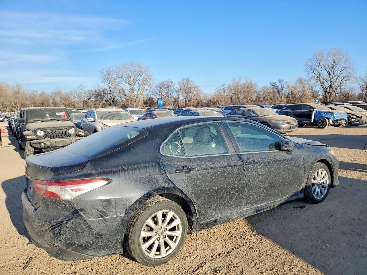 2018 TOYOTA CAMRY
