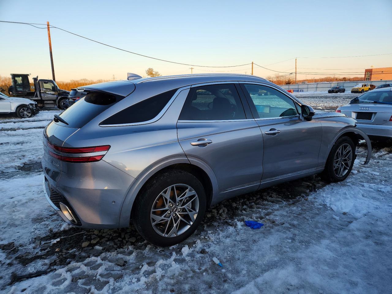 2023 GENESIS GV70