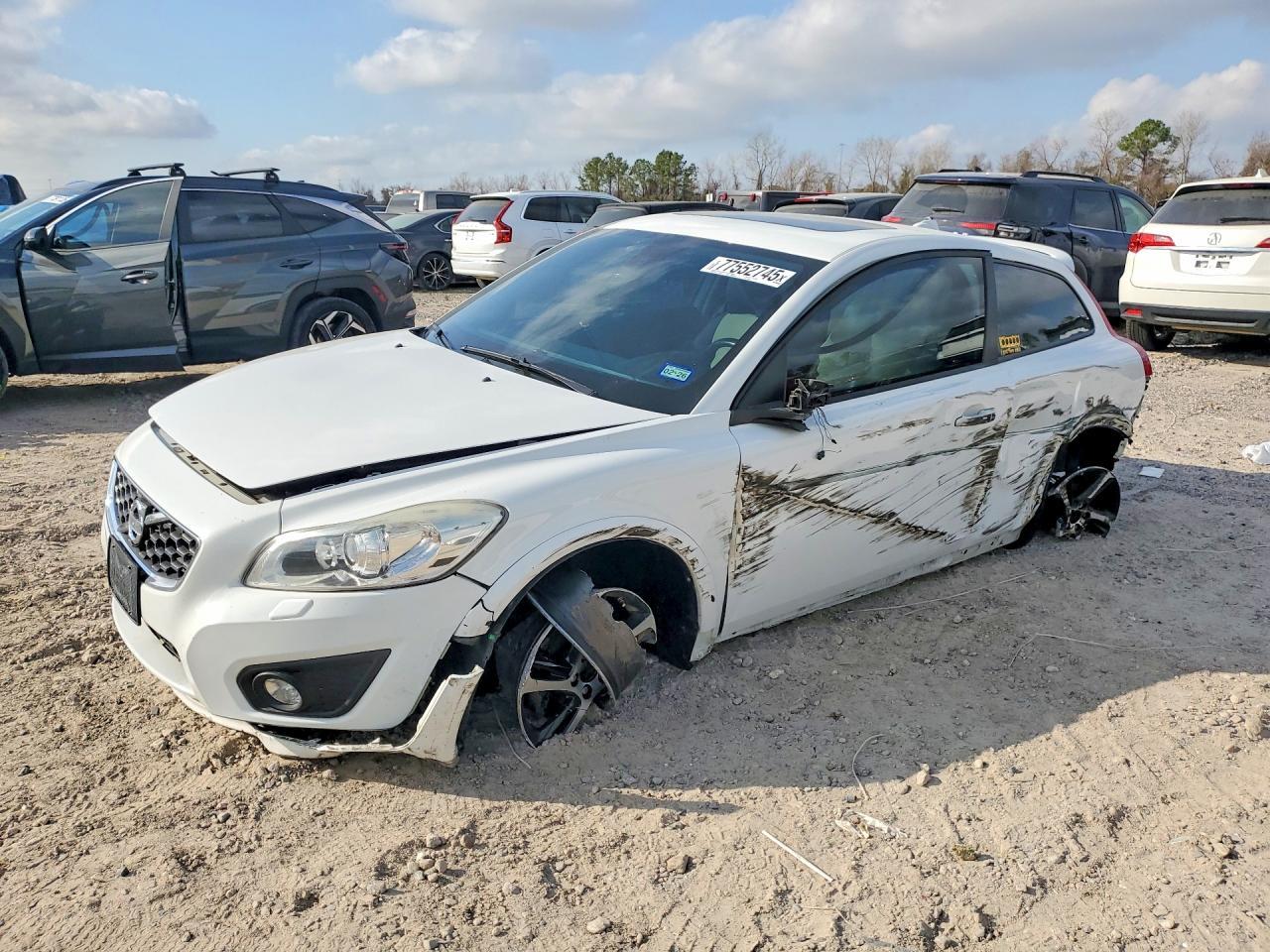 2013 VOLVO C30