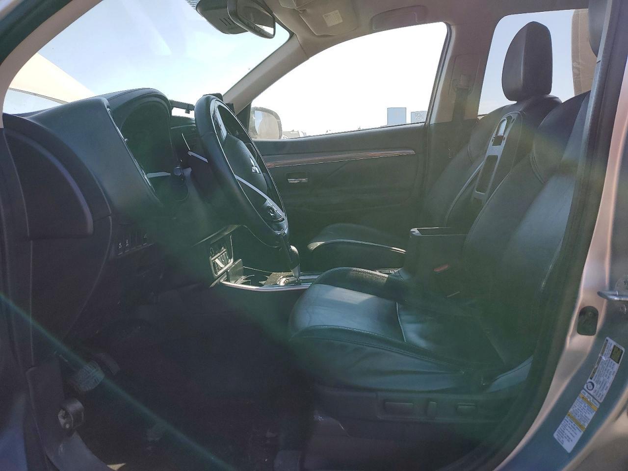 2020 MITSUBISHI outlander