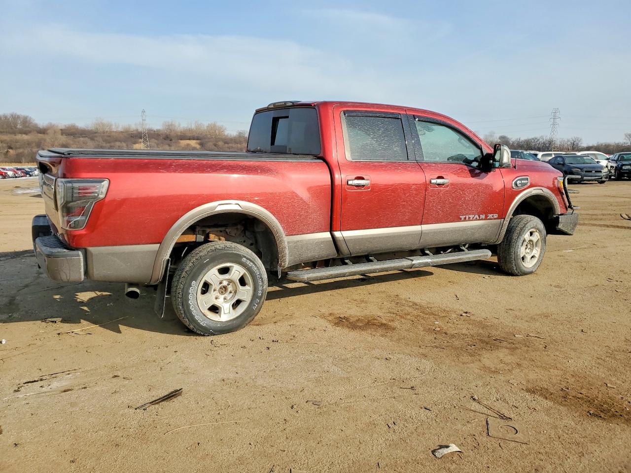 2016 NISSAN Titan