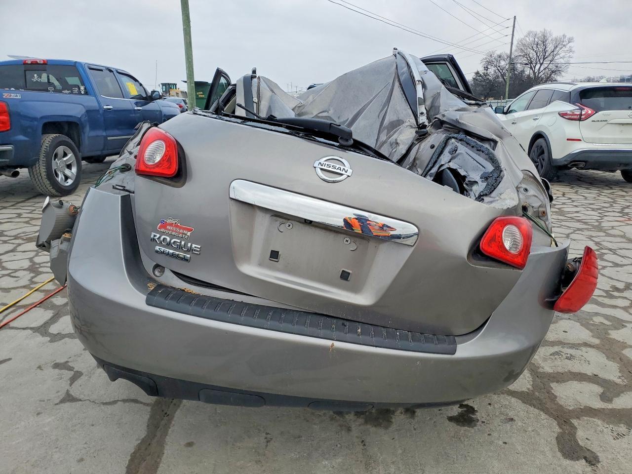 2015 NISSAN ROGUE