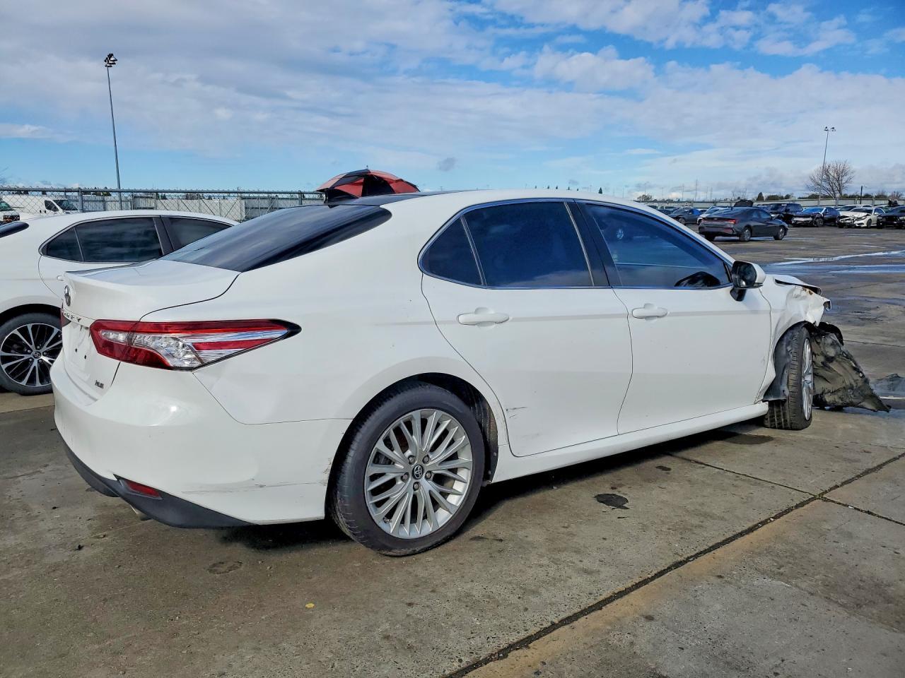 2019 TOYOTA CAMRY
