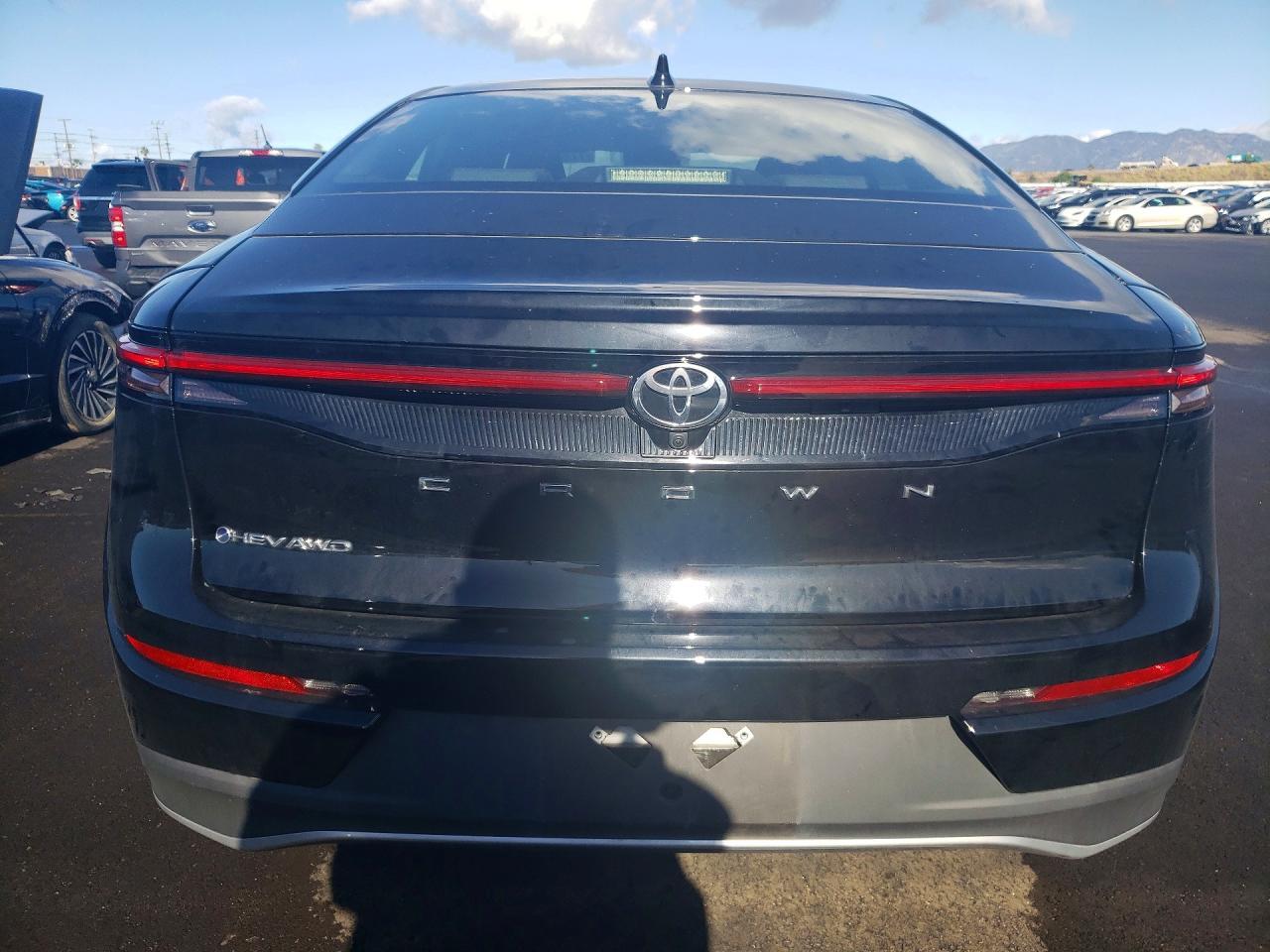2024 TOYOTA Crown