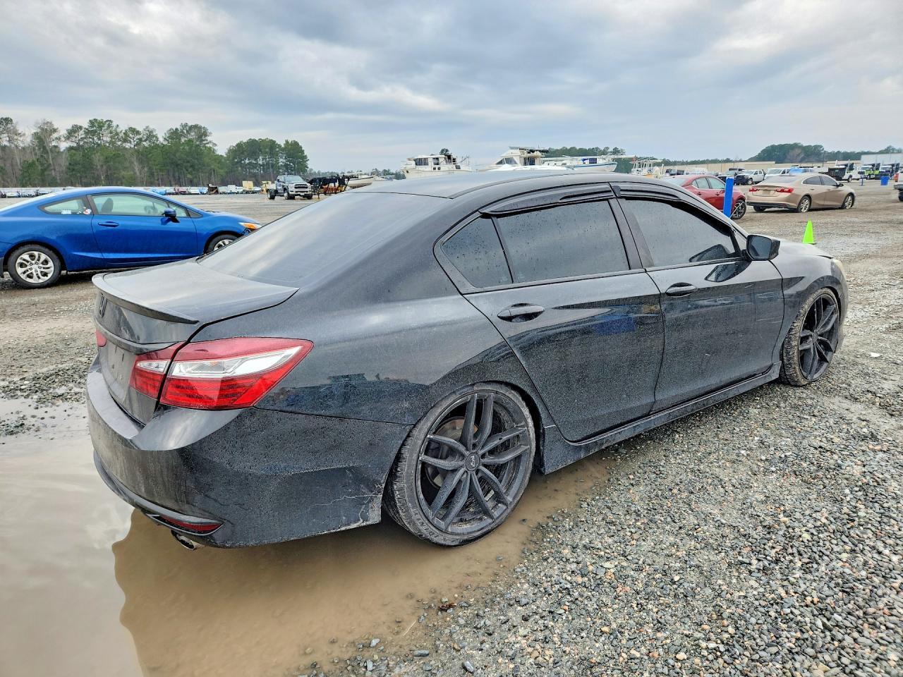 2017 HONDA ACCORD