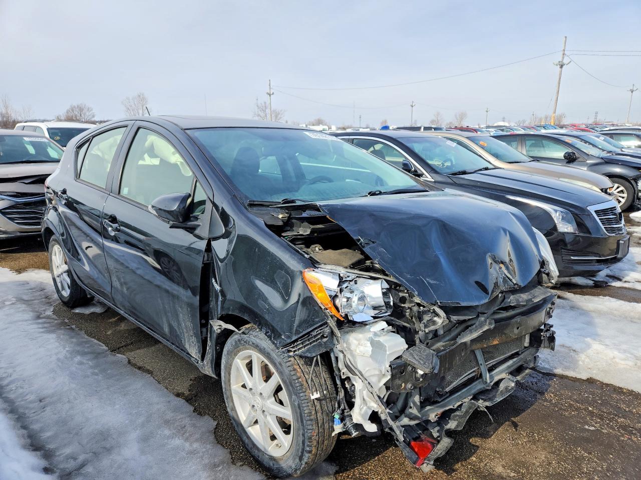 2014 TOYOTA Prius c
