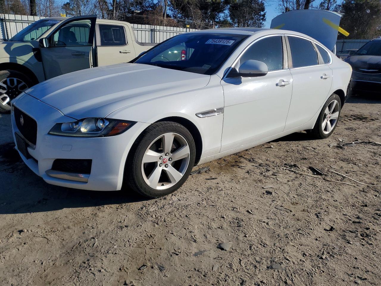 2017 JAGUAR XF