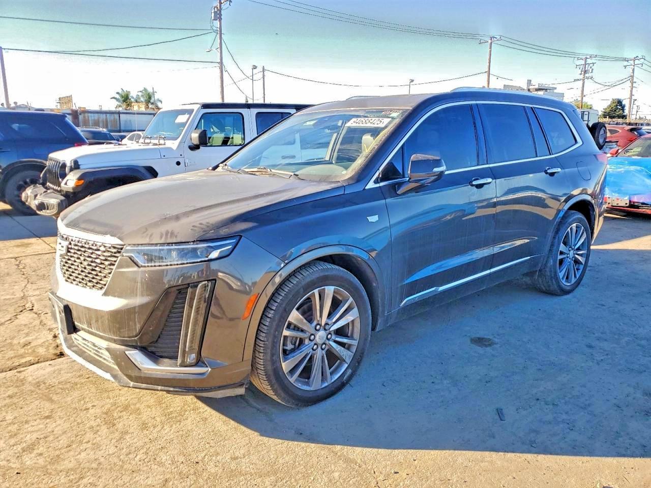 2020 CADILLAC XT6