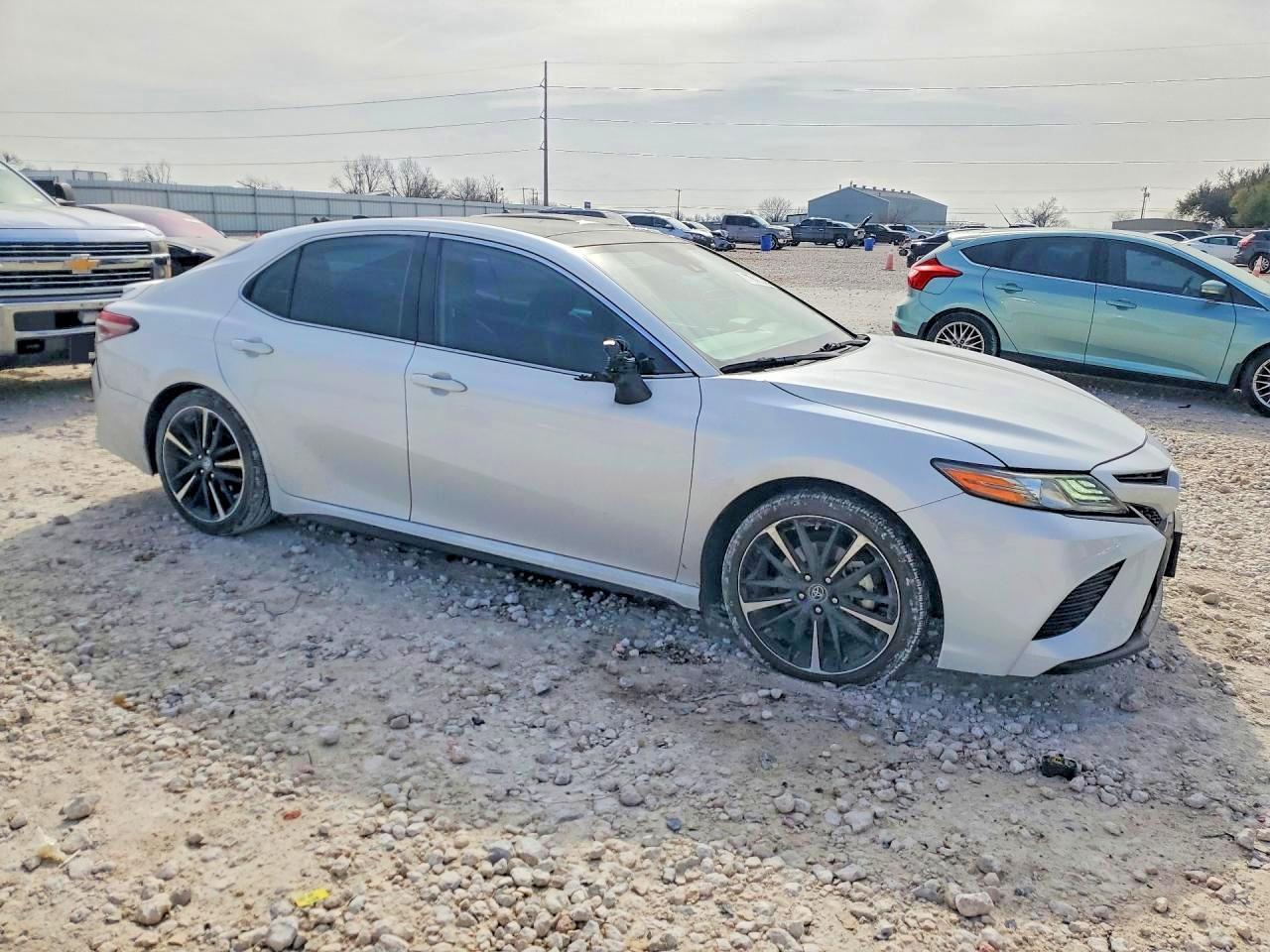 2019 TOYOTA CAMRY