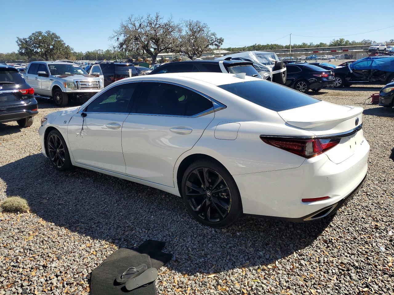 2022 LEXUS ES 350