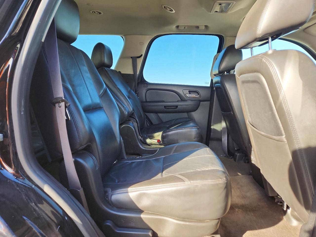 2011 CHEVROLET Tahoe