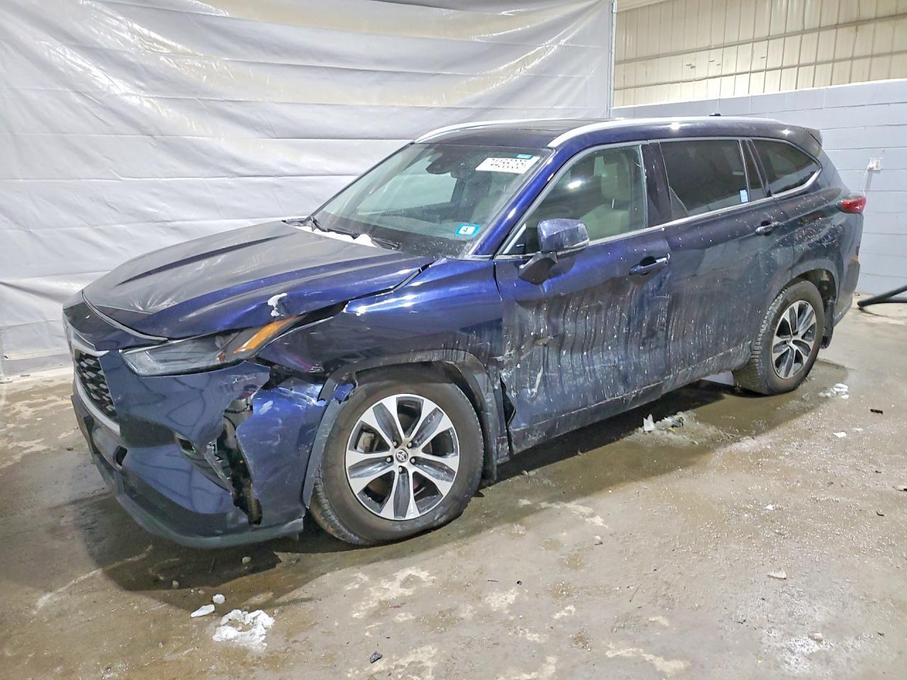 2022 TOYOTA HIGHLANDER