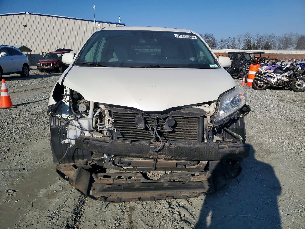 2018 TOYOTA SIENNA