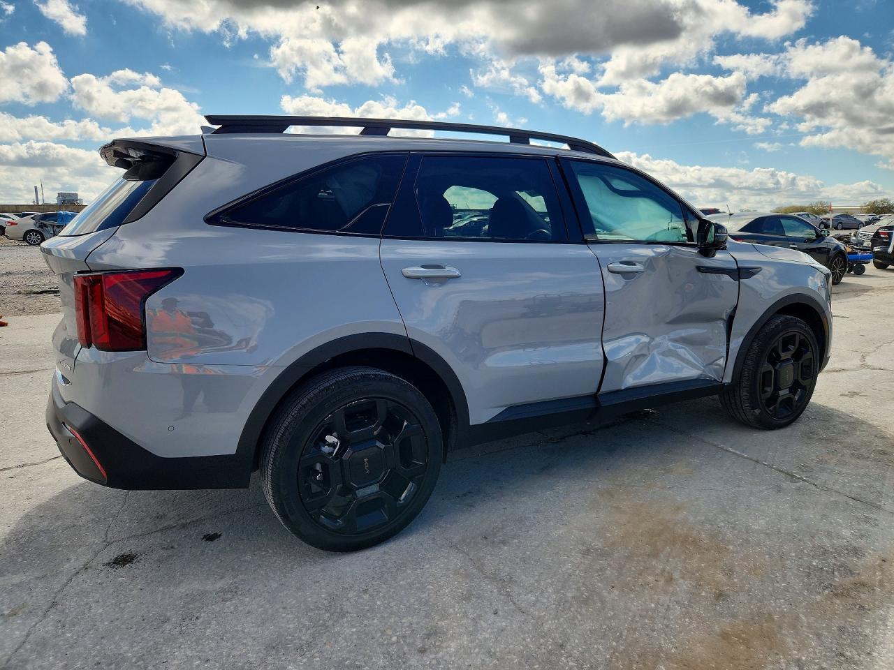 2025 KIA SORENTO