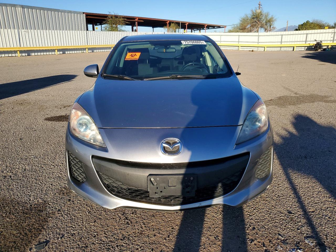 2013 MAZDA 3