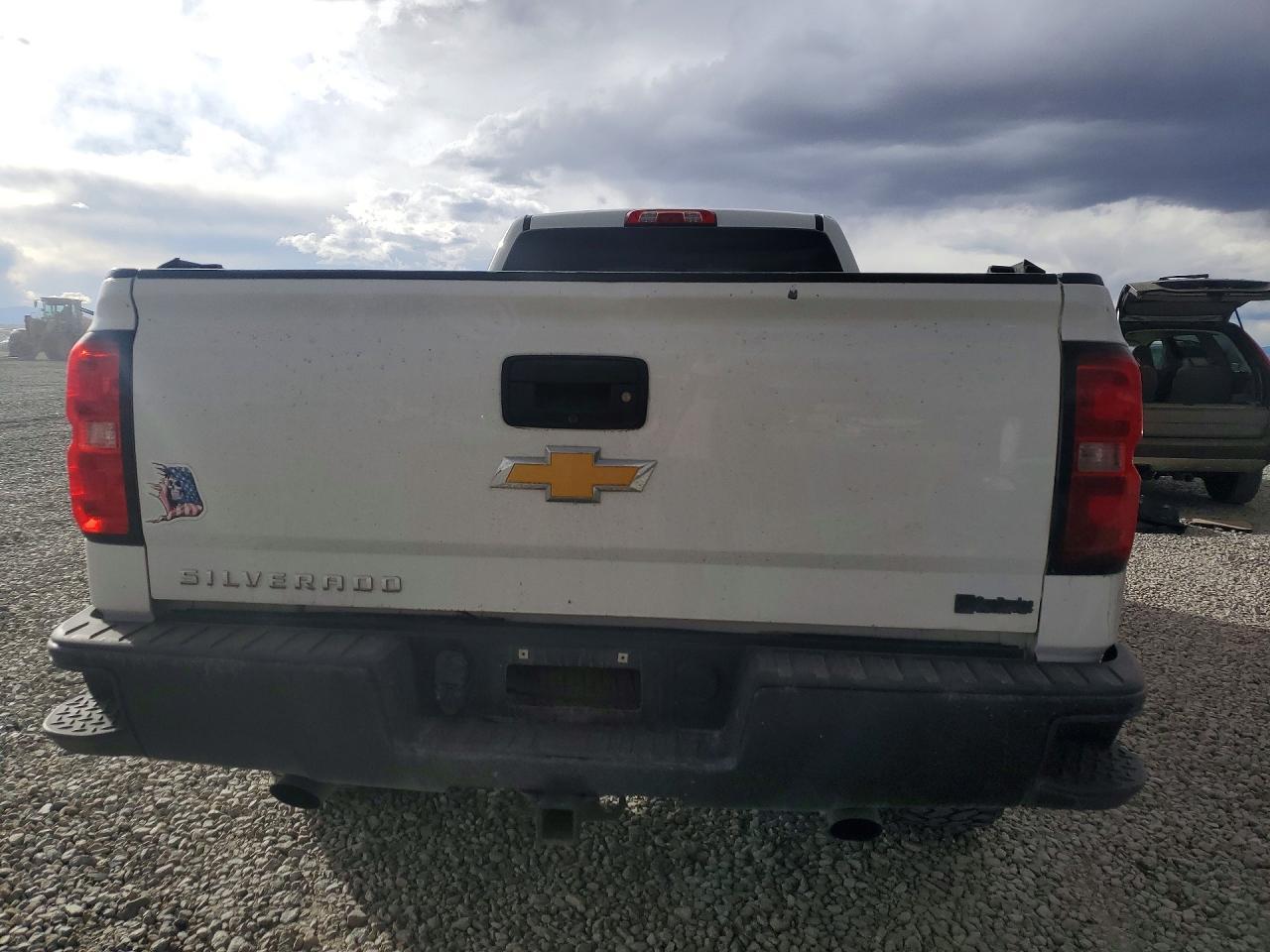2018 CHEVROLET Silverado