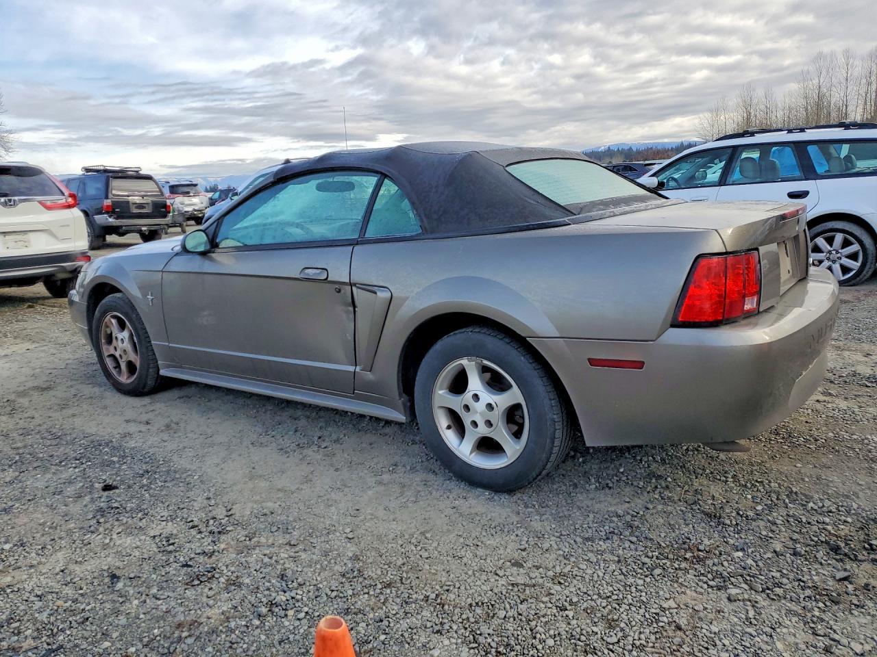 2001 FORD MUSTANG