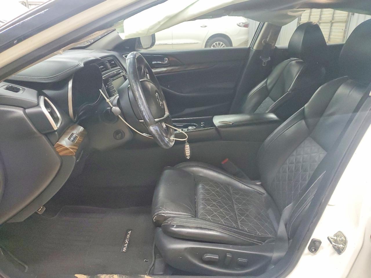2017 NISSAN Maxima