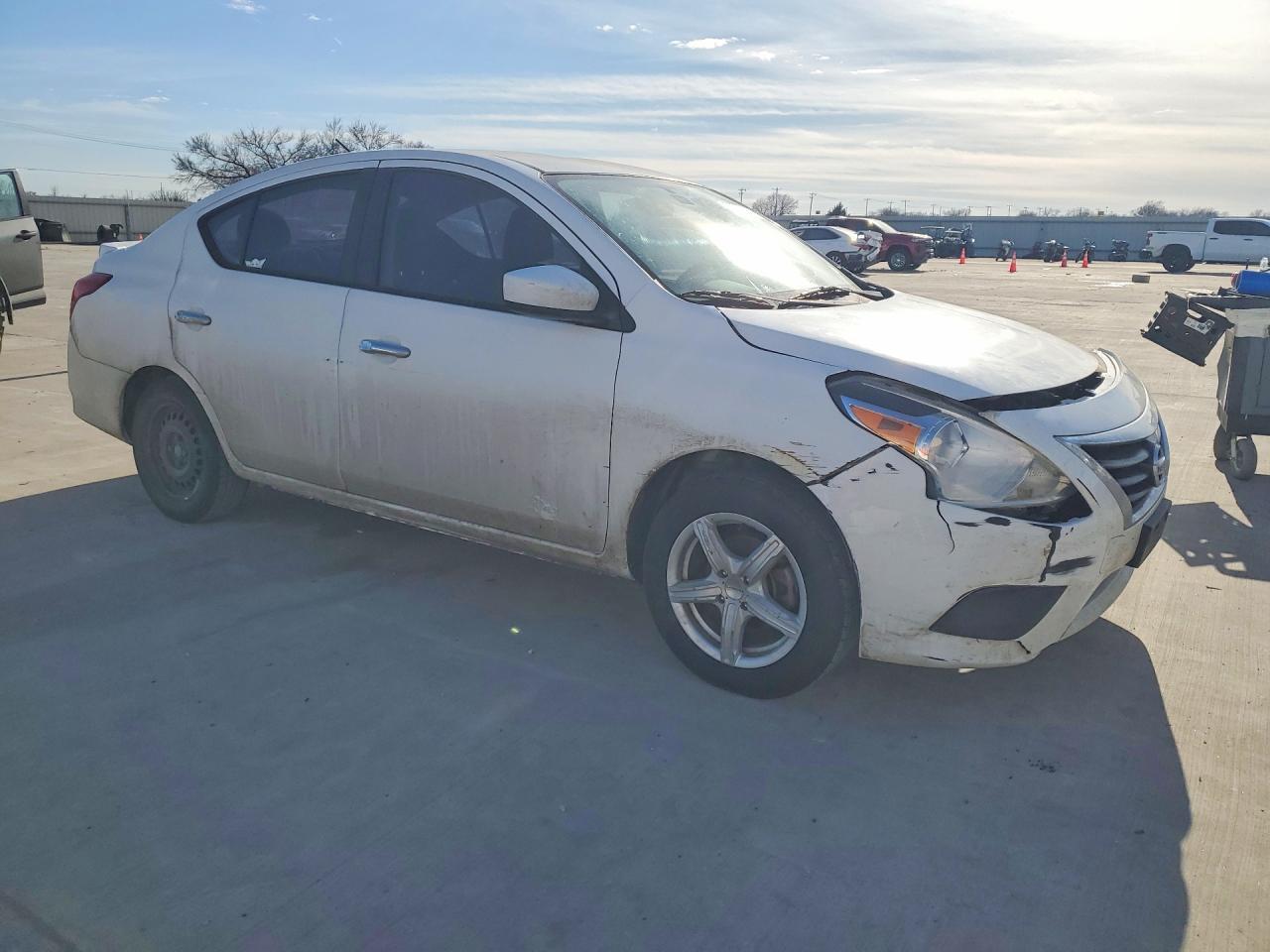 2017 NISSAN VERSA