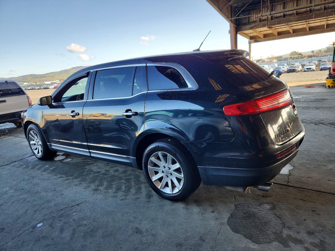 2014 LINCOLN MKT