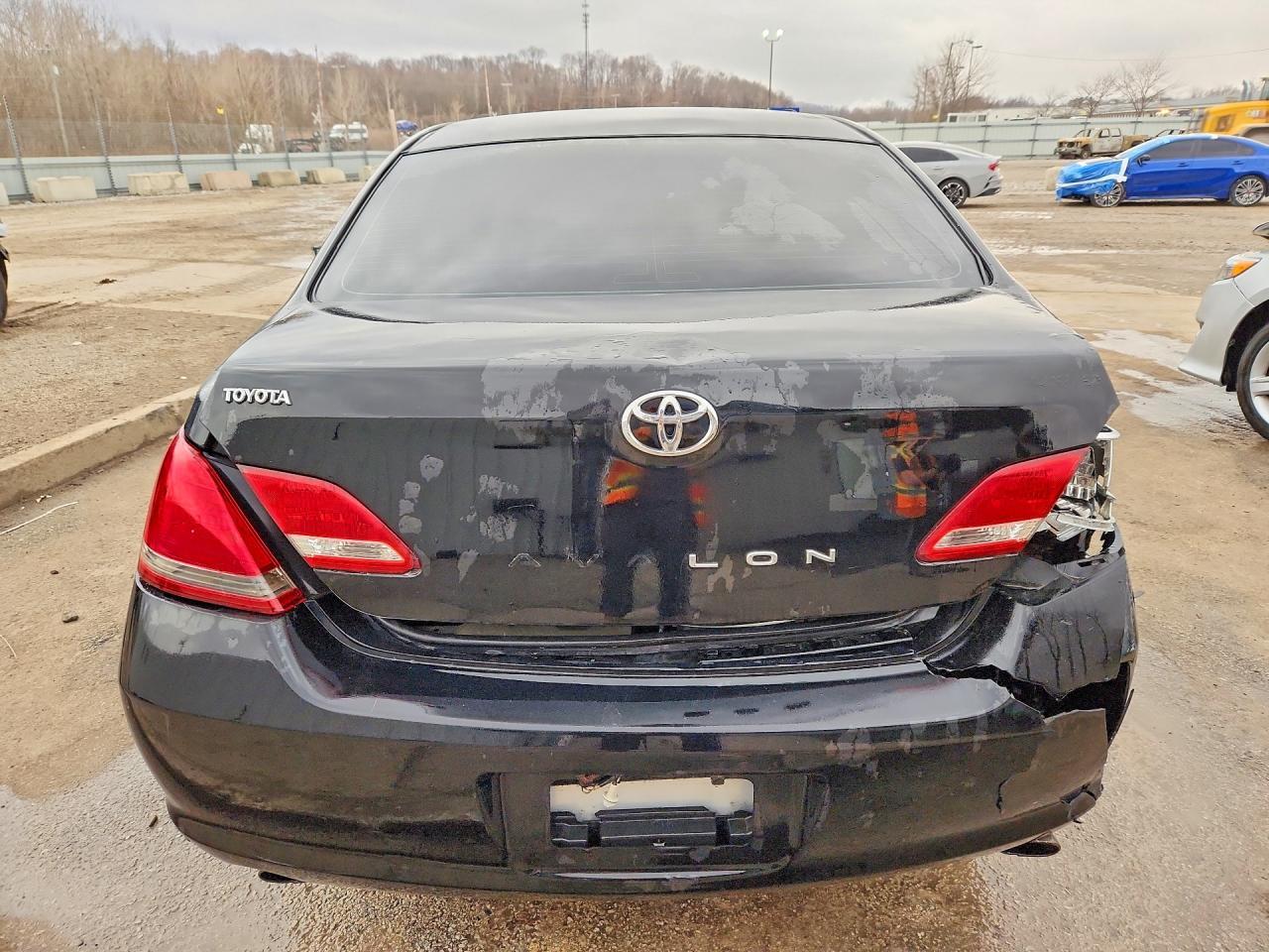 2006 TOYOTA Avalon