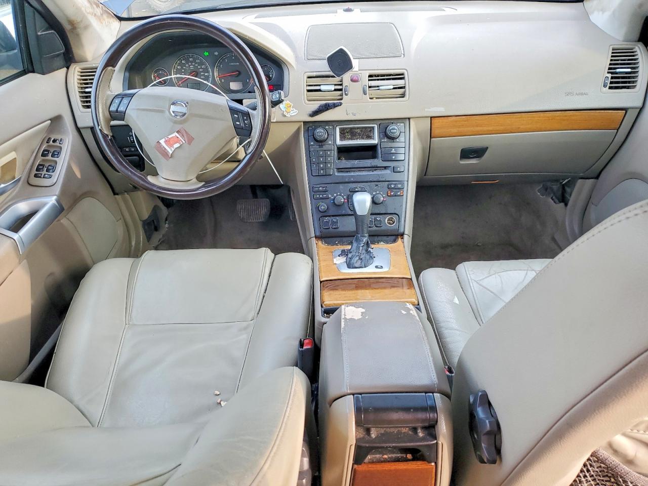 2004 VOLVO XC90