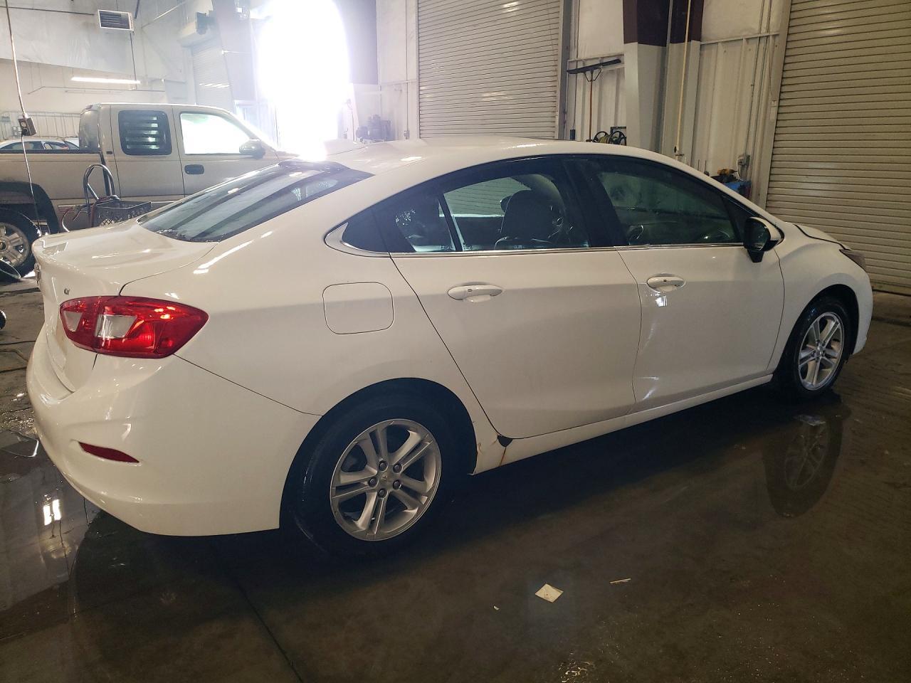 2016 CHEVROLET CRUZE